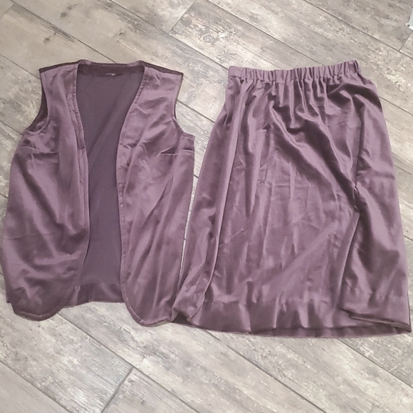 Dresses & Skirts - Vintage Velvet Skirt Set